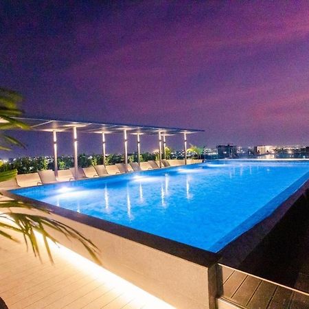 The Lennox Luxury Apartment Accra Esterno foto