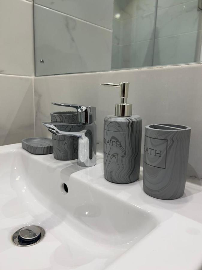 The Lennox Luxury Apartment Accra Esterno foto