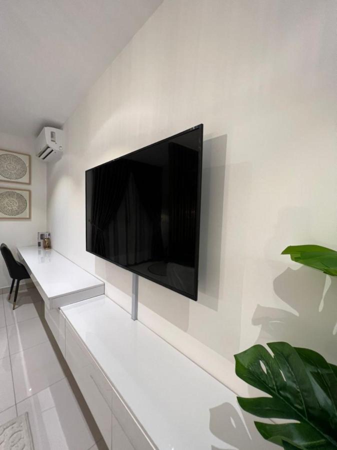 The Lennox Luxury Apartment Accra Esterno foto