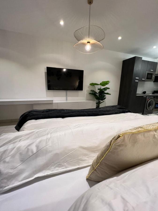The Lennox Luxury Apartment Accra Esterno foto