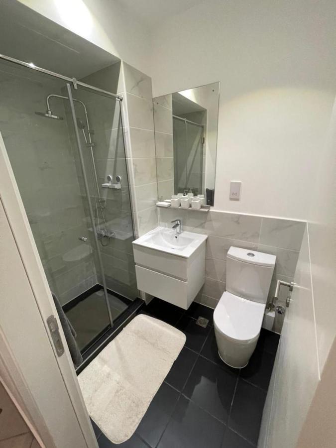 The Lennox Luxury Apartment Accra Esterno foto