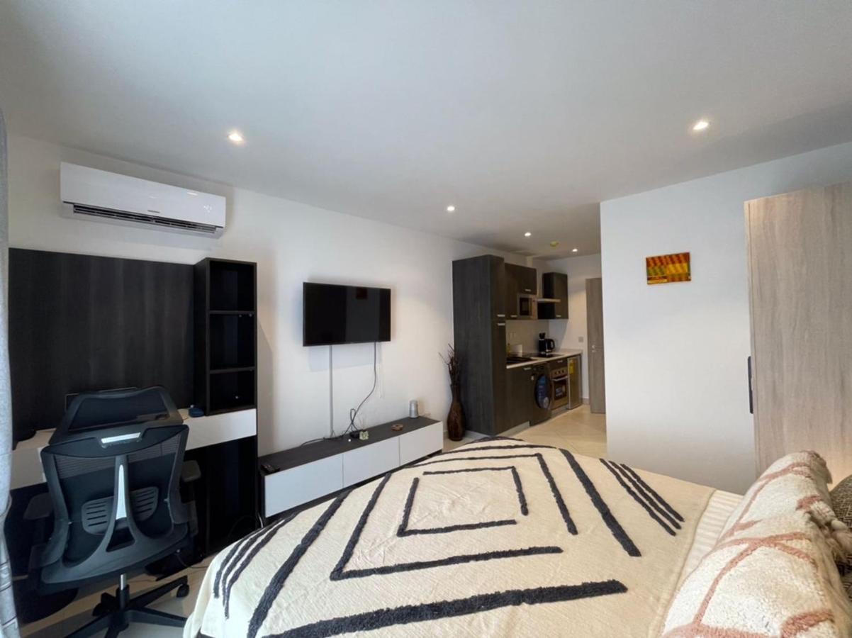 The Lennox Luxury Apartment Accra Esterno foto
